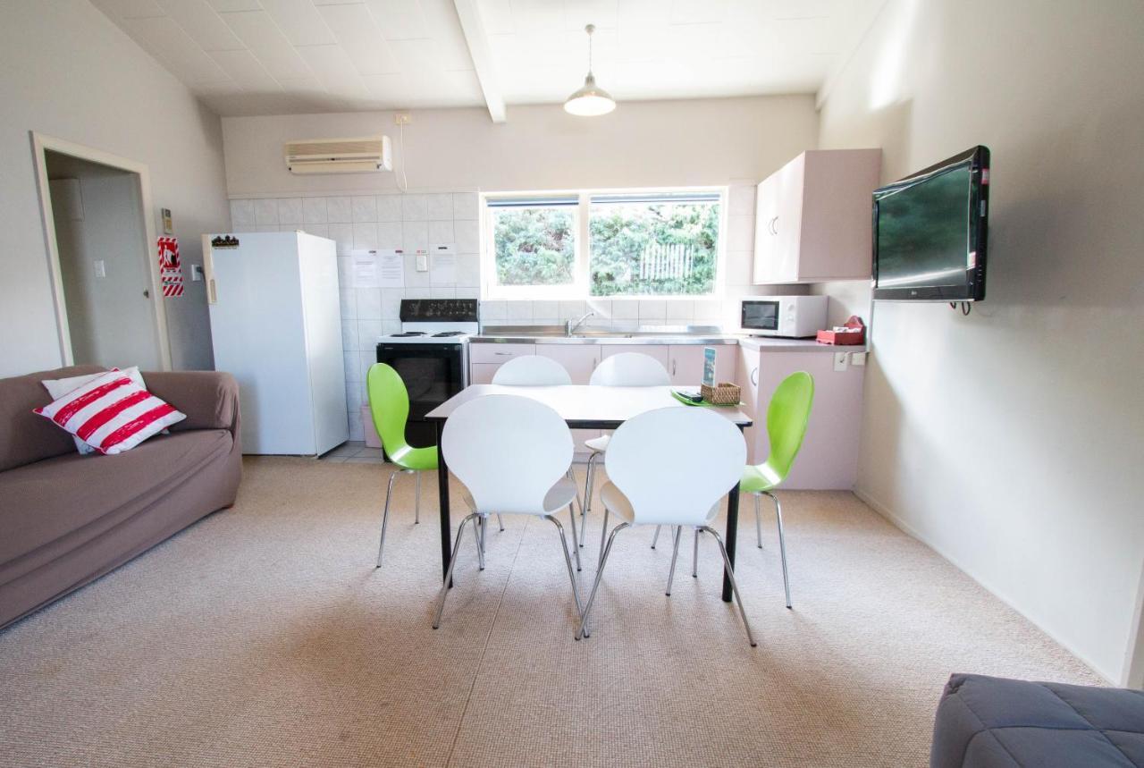 Jack & Di'S Lakefront Motel Rotorua Dış mekan fotoğraf
